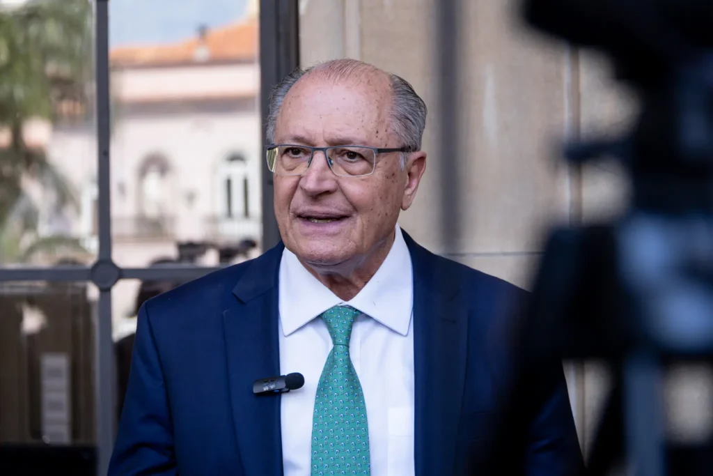 senado-tomou-medida-correta-sobre-pec-da-blindagem-diz-alckmin731951770